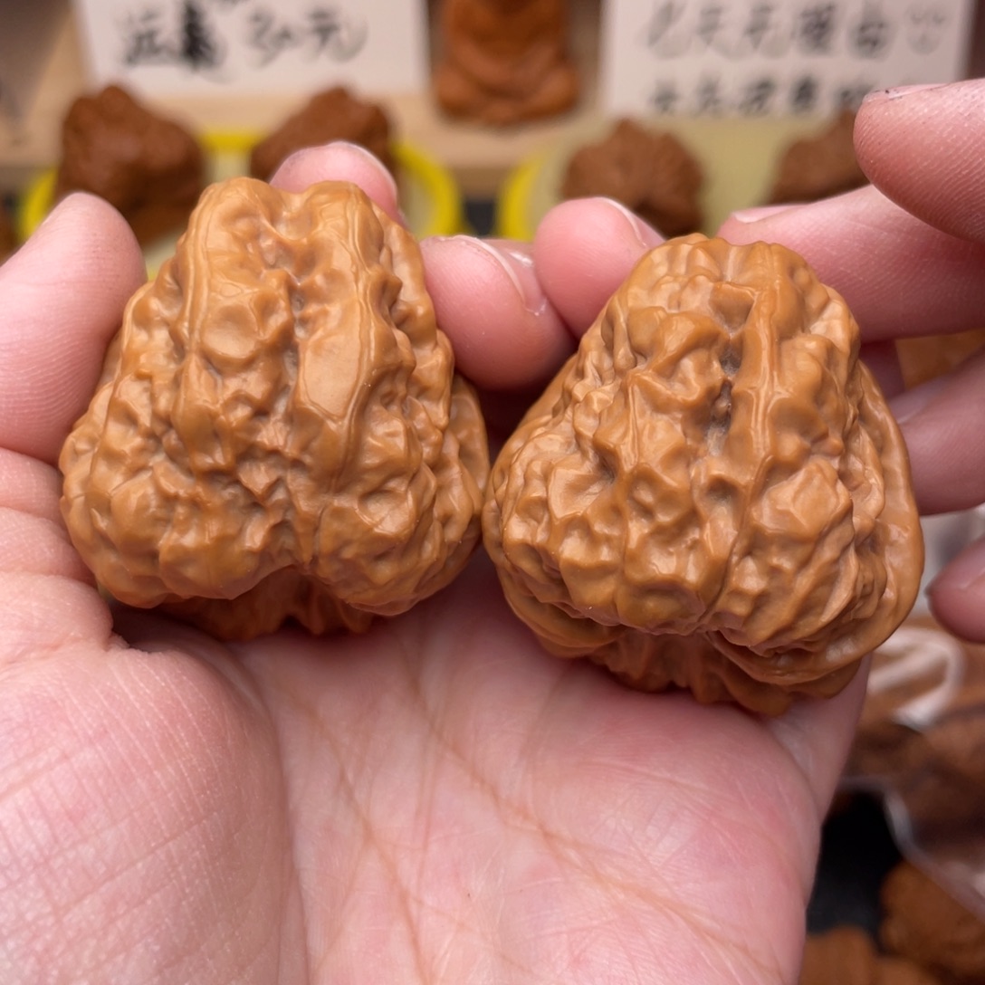 屈***龙文玩核桃把件毕业37