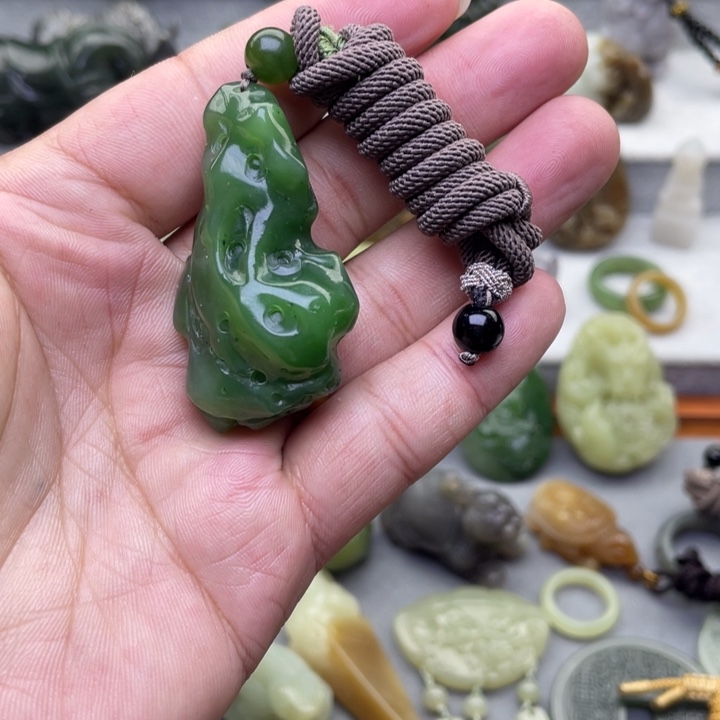 和田玉未镶嵌颈饰