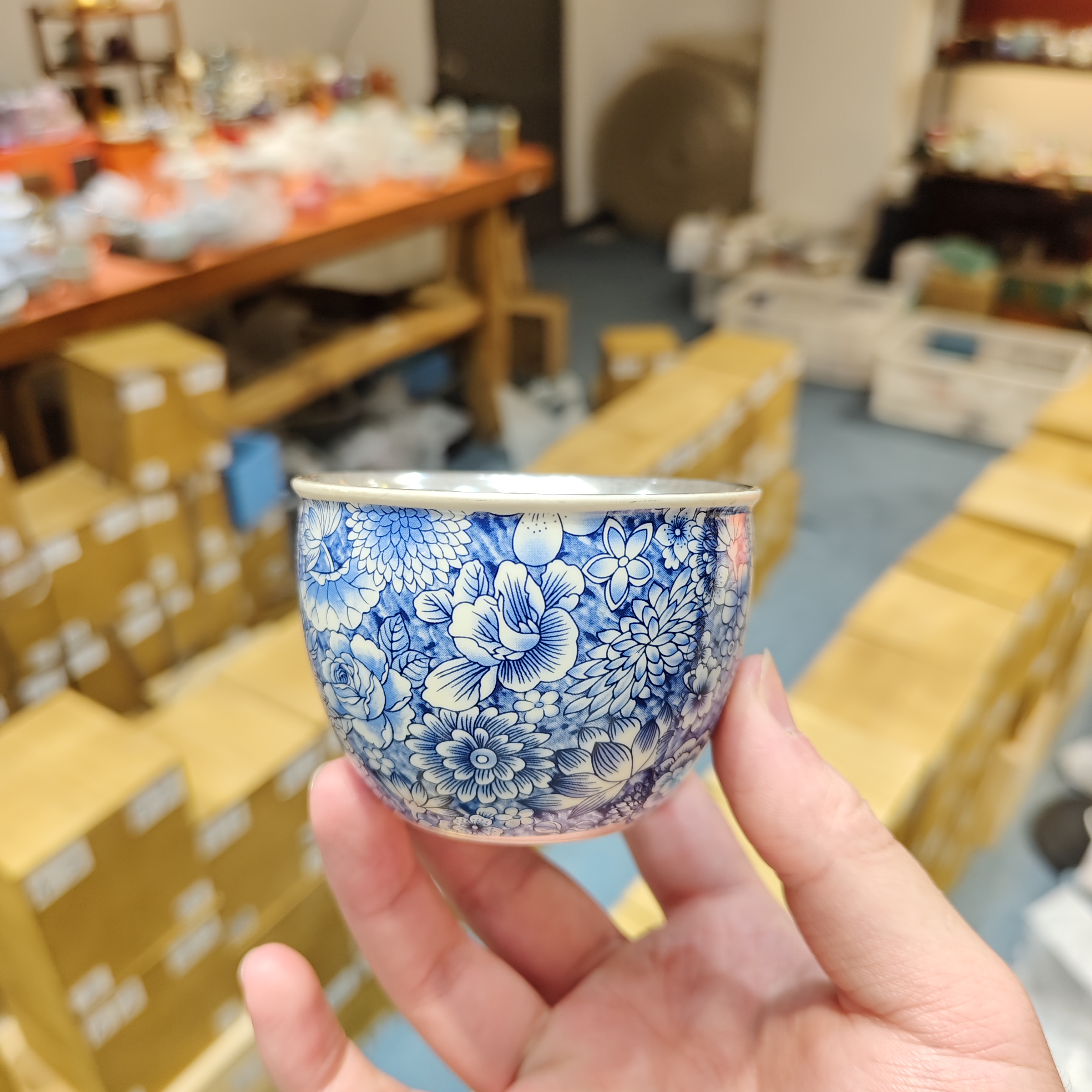 扬名茶器瓷胎包银青花万花鎏银主人杯-4865