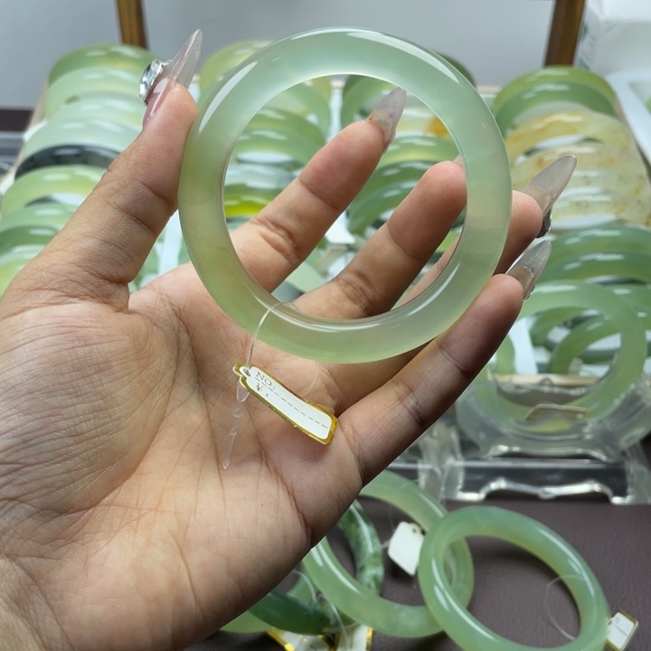 约***福蛇纹石玉合金手镯
