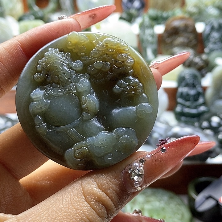 和田玉颈饰未镶嵌