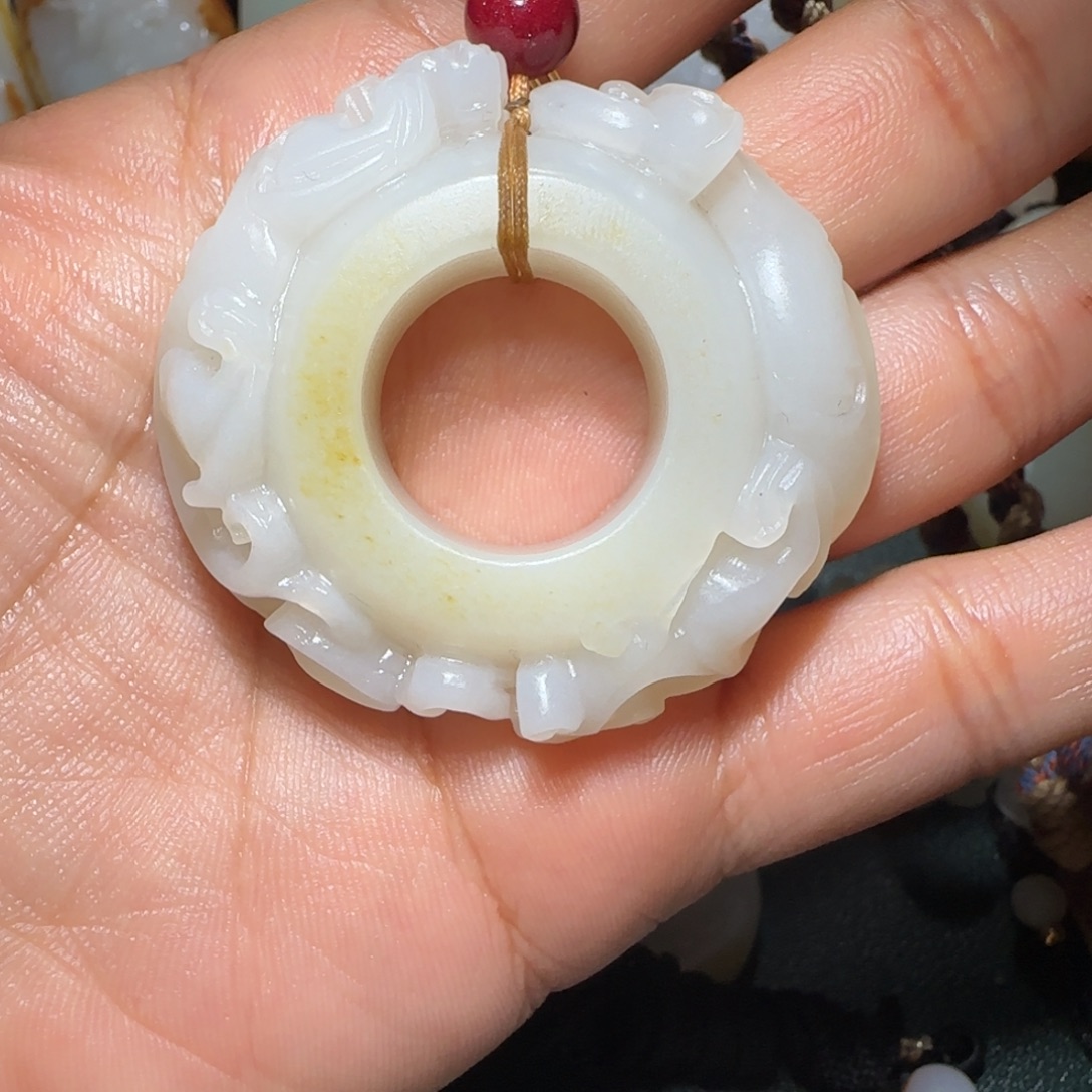 梦***客和田玉未镶嵌挂件