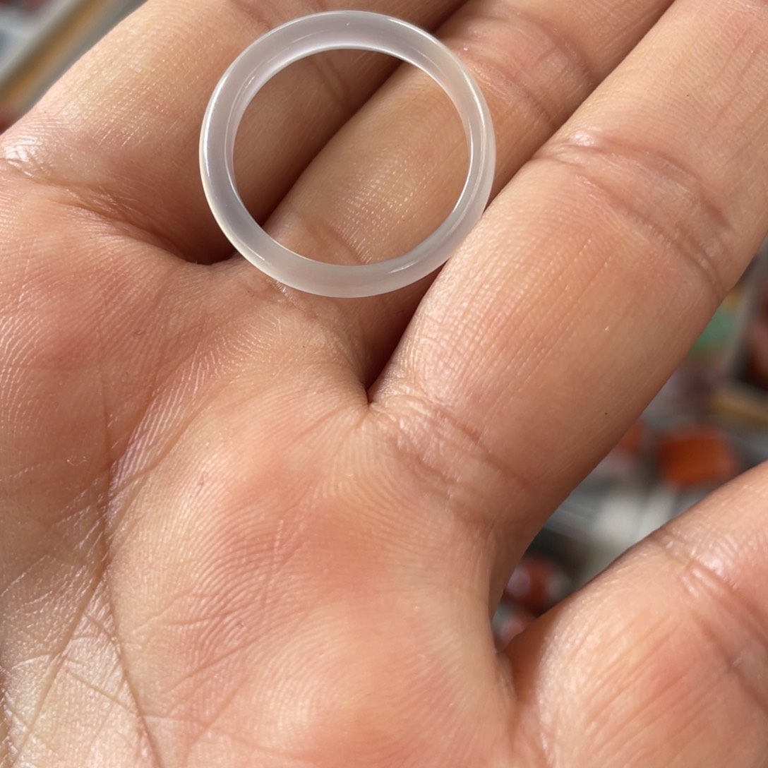 南红玛瑙指环未镶嵌