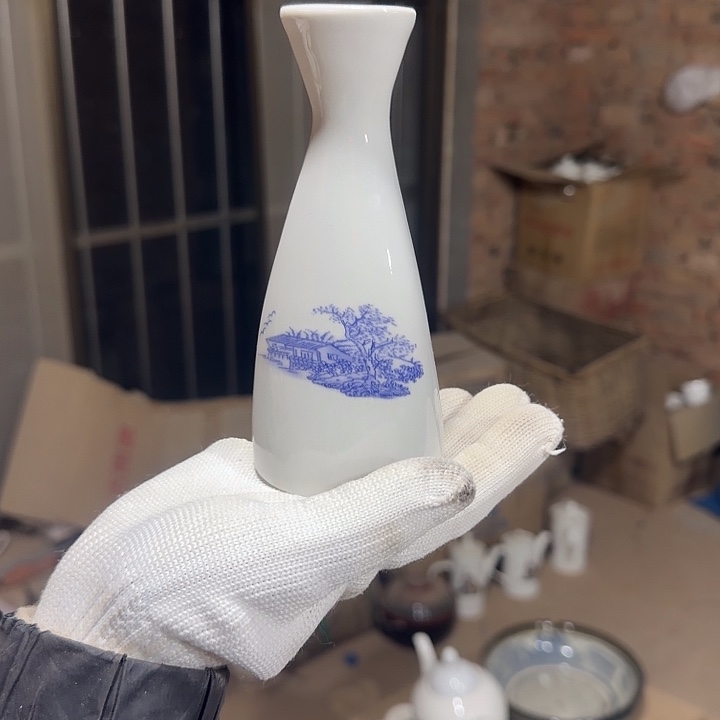 库存微瑕温酒壶一个