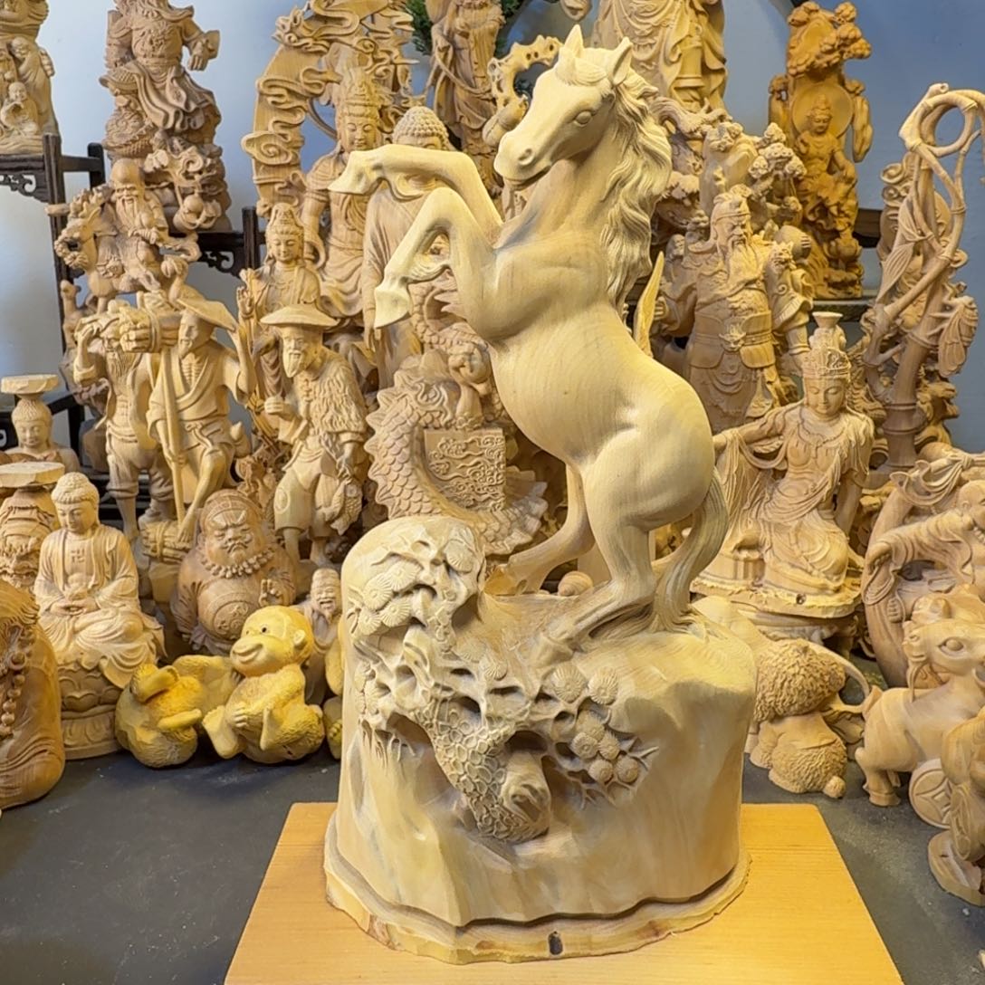 用***哥黄杨木小叶黄杨木19高马摆件有瑕