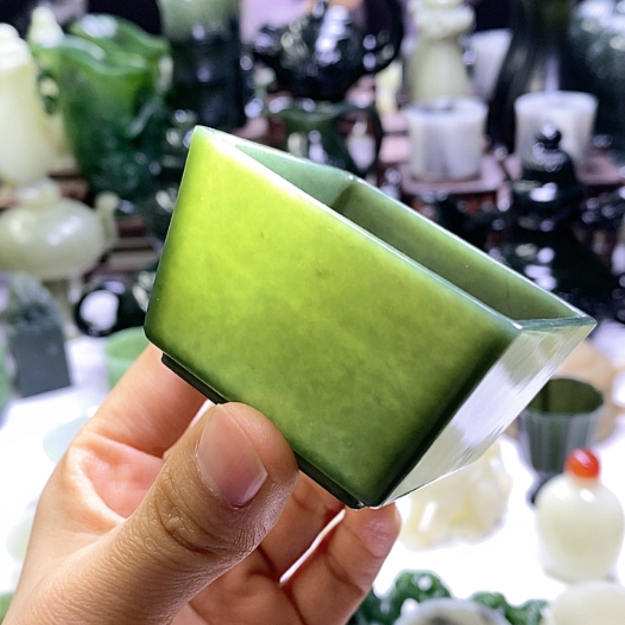 【闪购商品】和田玉（青玉）摆件未镶嵌方杯