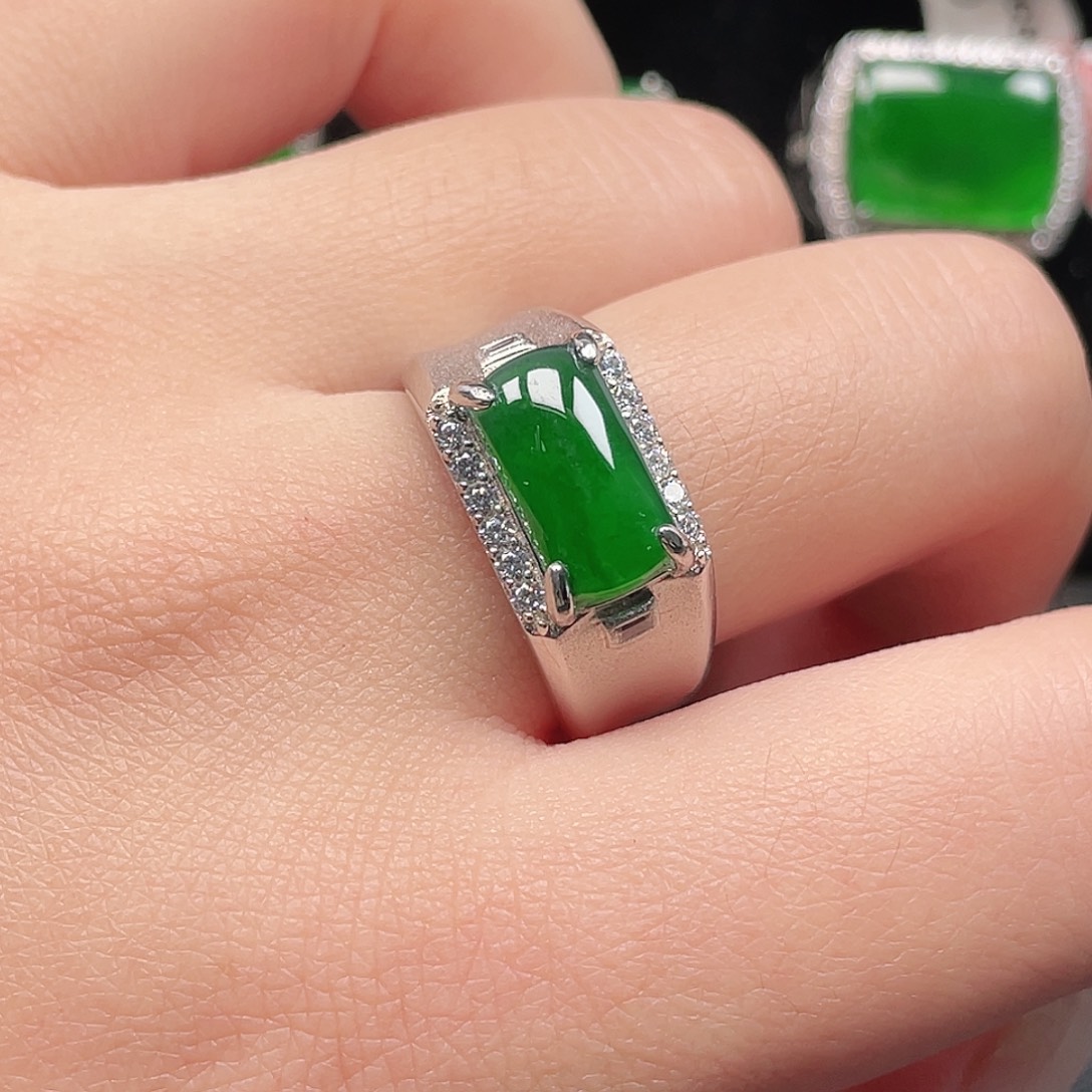 翡翠银S925镶嵌戒指没有运费险3456