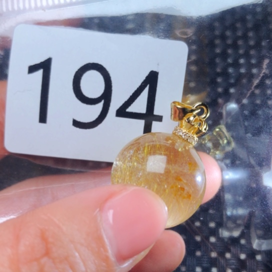 水晶颈饰未镶嵌熏****t