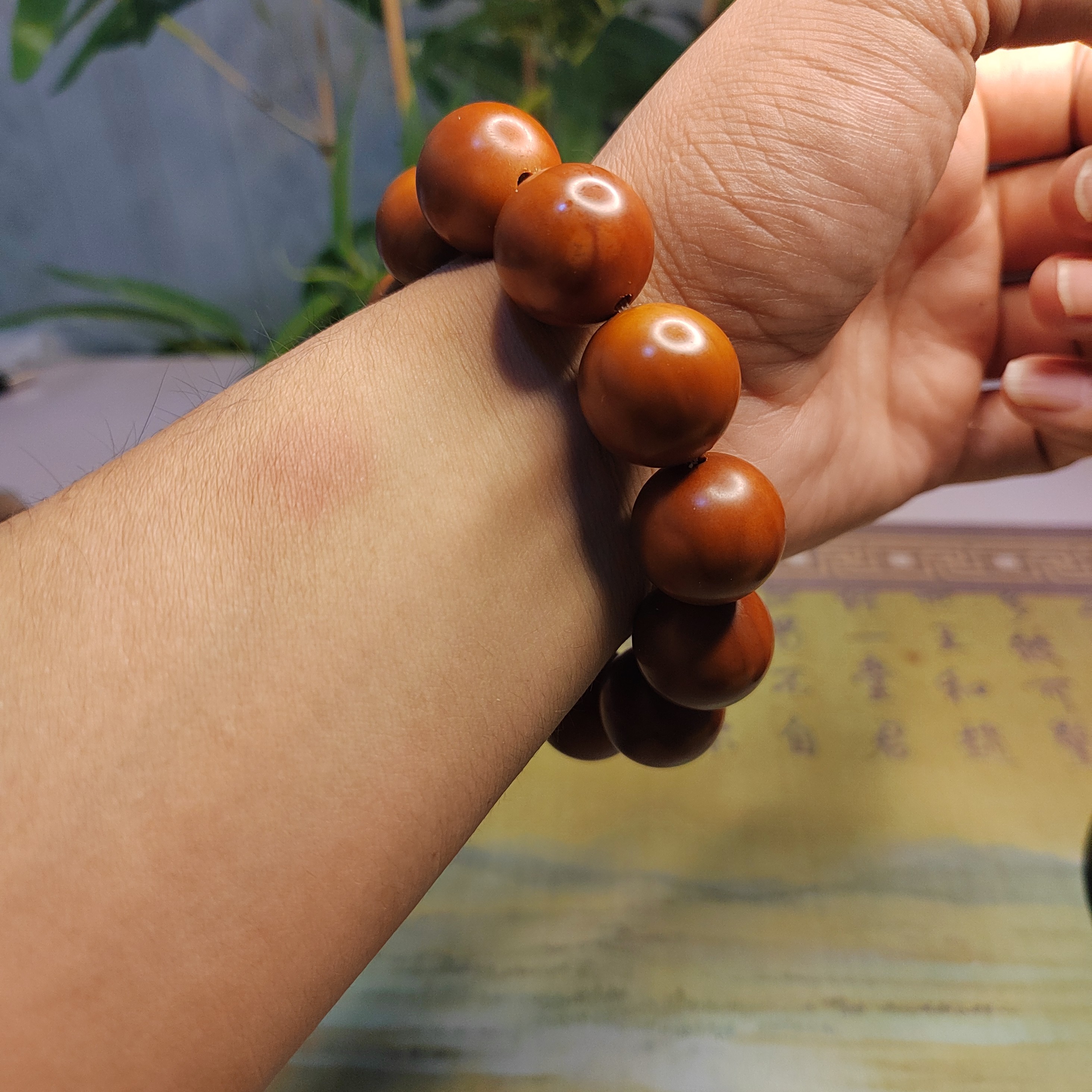 2.0大尺寸正圆光珠，10年老油核橄榄核雕手串