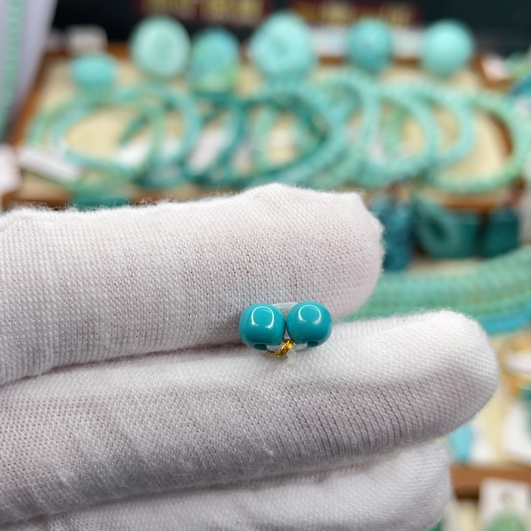 绿松石未镶嵌挂件