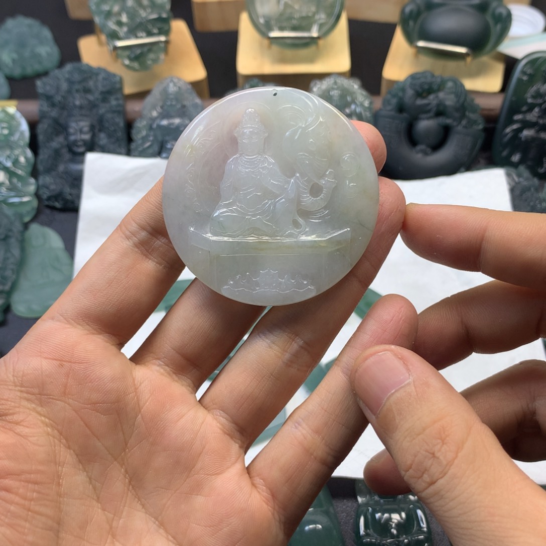 翡翠未镶嵌挂件翡翠未镶嵌挂件