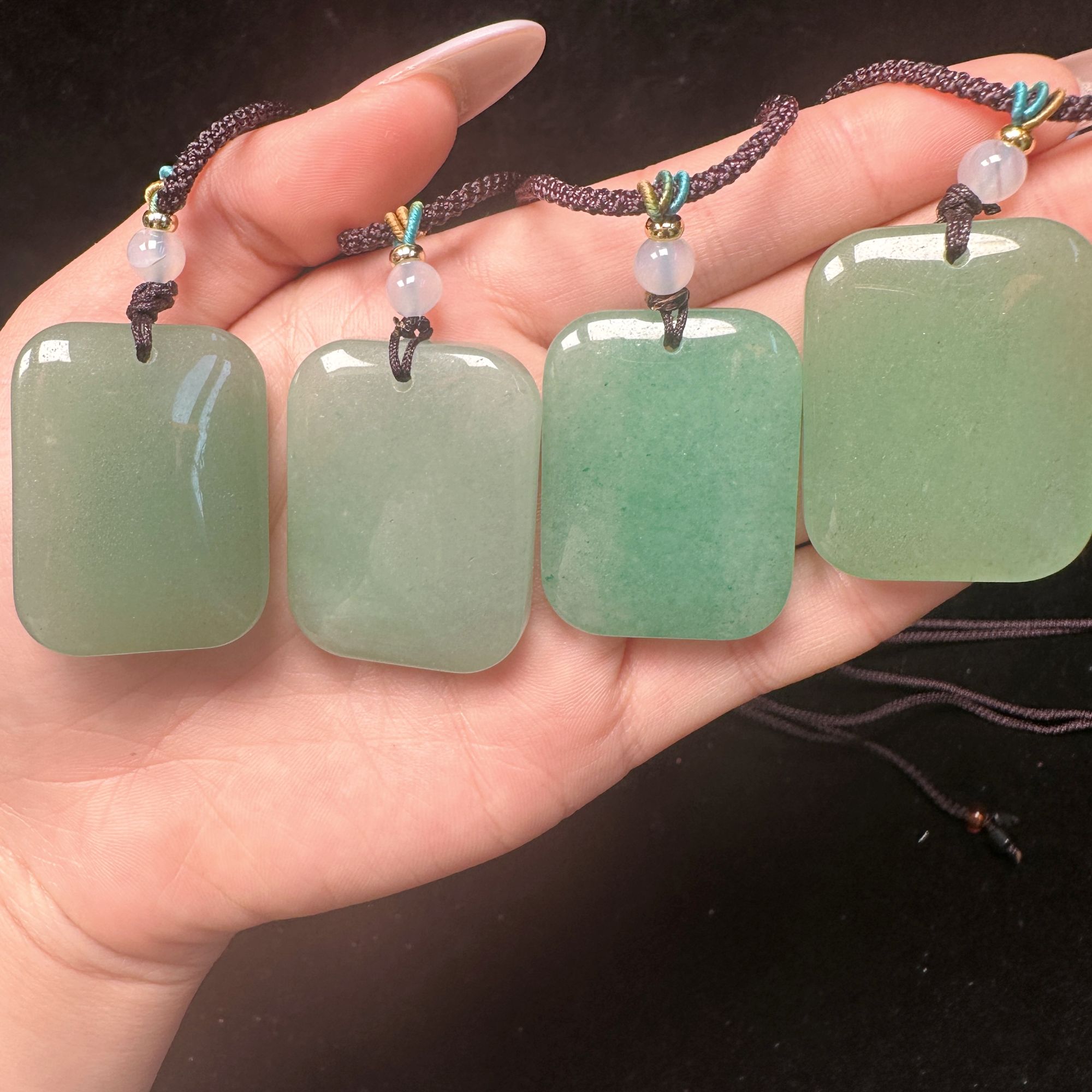 【雪莉珠宝】石英质玉男女同款东陵玉无事牌（拍一发其一.颜色微差）