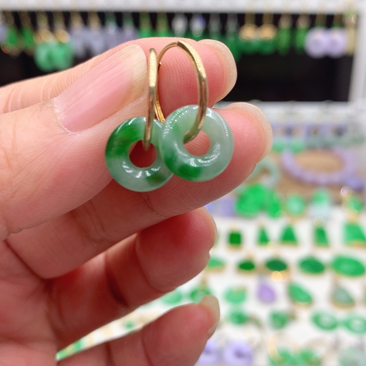 翡翠18K金镶嵌耳饰