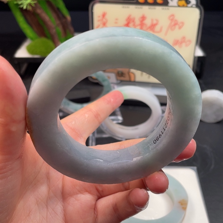定制翡翠翡翠手镯未镶嵌