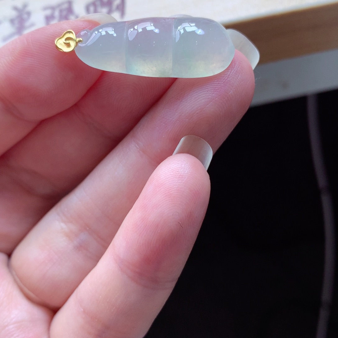 翡翠颈饰18K金镶嵌吊坠