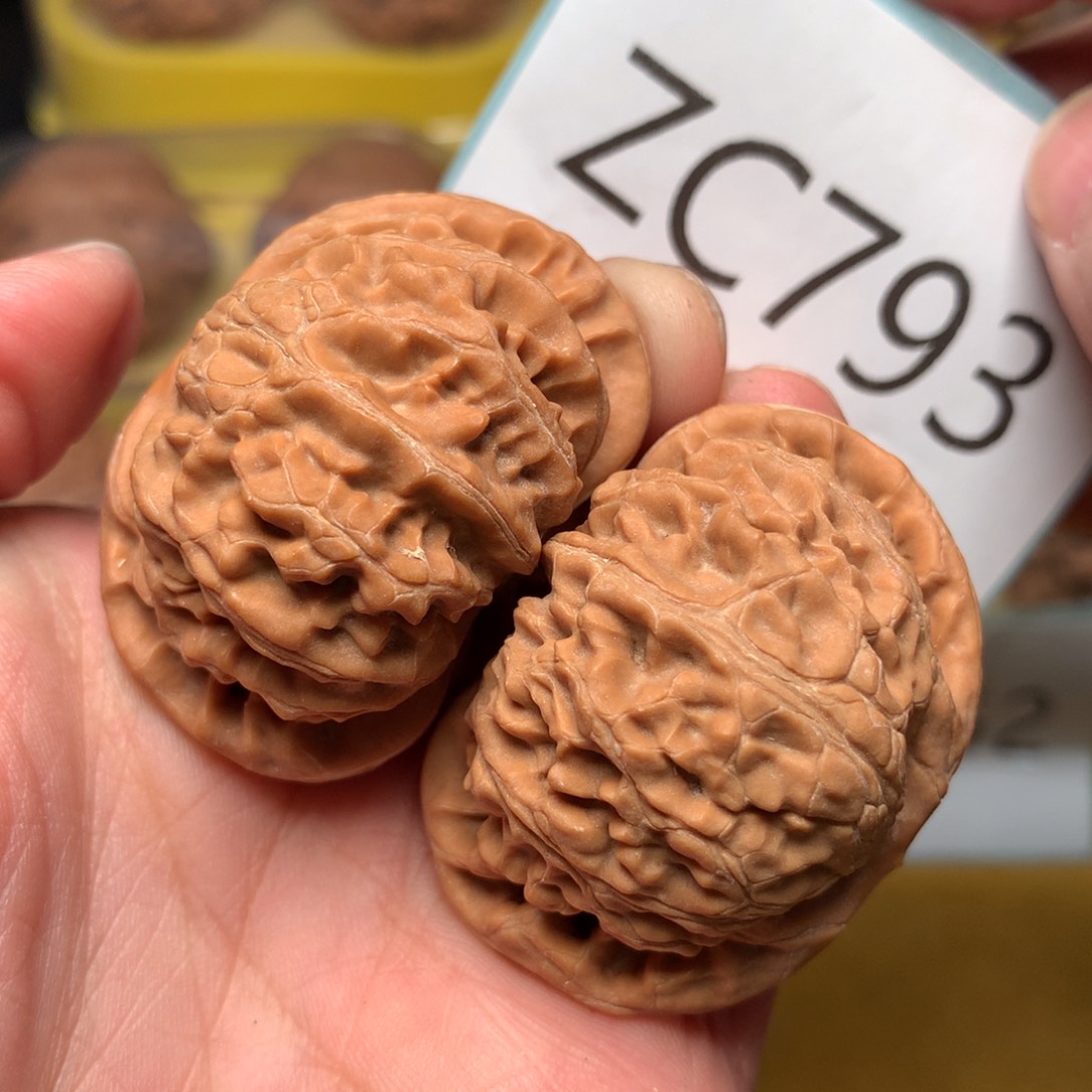 文玩核桃把件肉球宫灯43