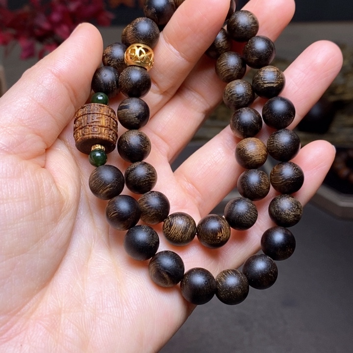 沉香手串越南富森红土瘤疤1.0➕芽庄白棋楠沉香木雕设计