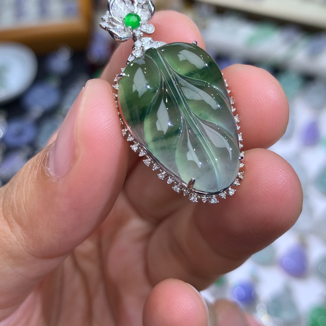 翡翠18K金镶嵌吊坠(不含链)签收后48小时鉴赏期