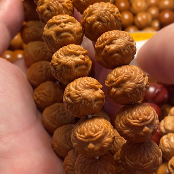 【闪购商品】猴头核桃吊坠龙*。悟空