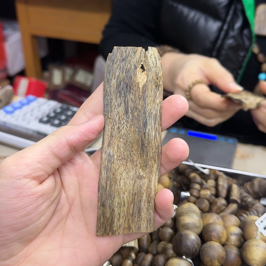 沉香沉香枕白棋 99 沉素牌油 8 克仅一块发货