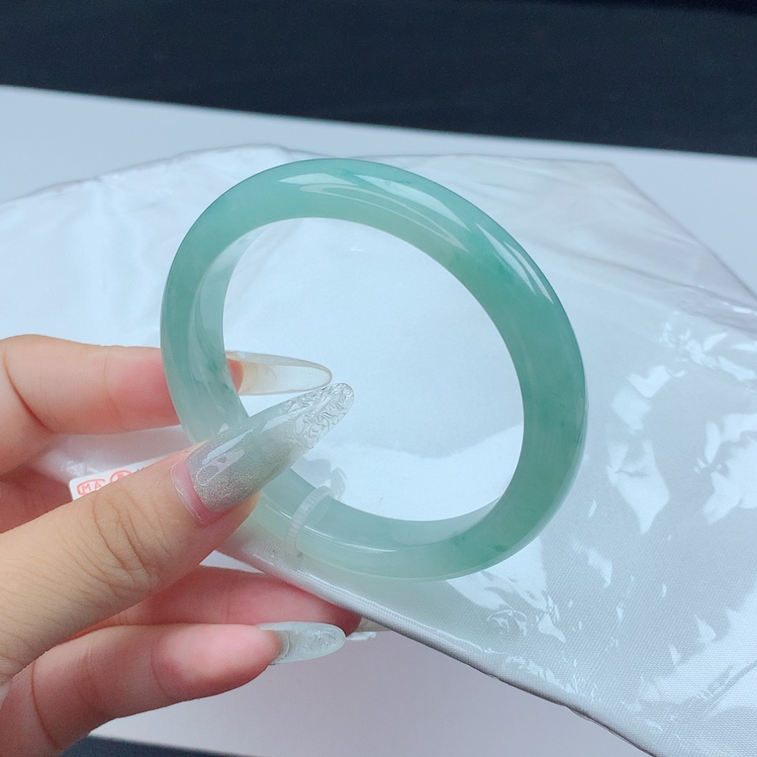 翡翠手镯未镶嵌7号满绿贵妃