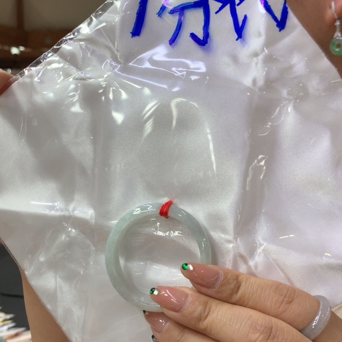 未镶嵌手镯翡翠?*福利