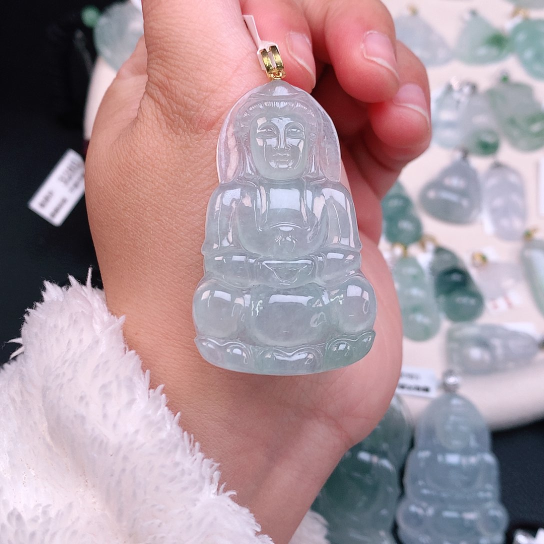 翡翠颈饰18K金镶嵌冰胶晴观音