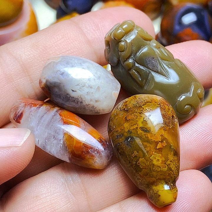 未镶嵌颈饰玛瑙/玉髓