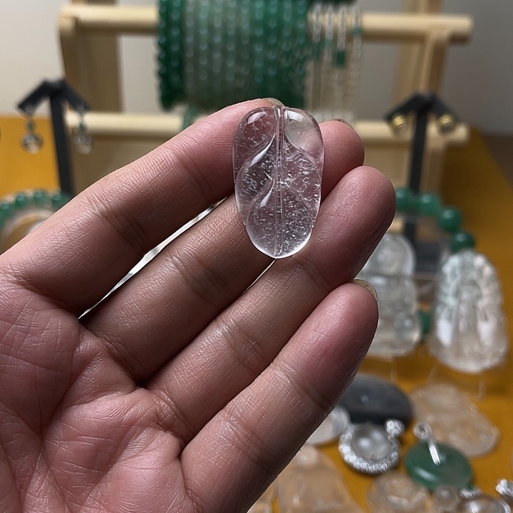 石英质玉叶子未镶嵌棠*