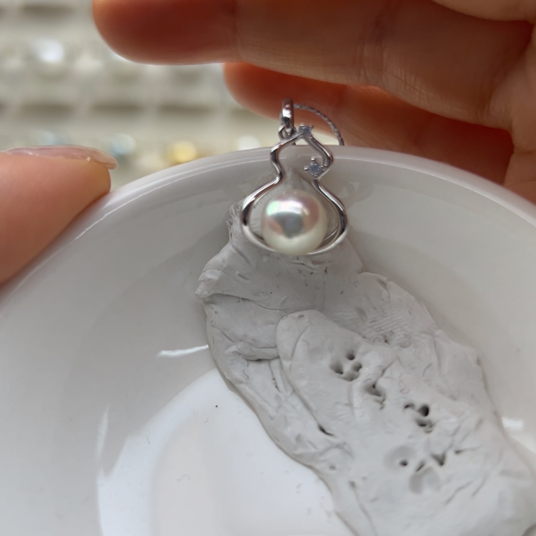 颈饰银S925镶嵌海水珍珠7.9mm正圆樱花粉无暇葫芦