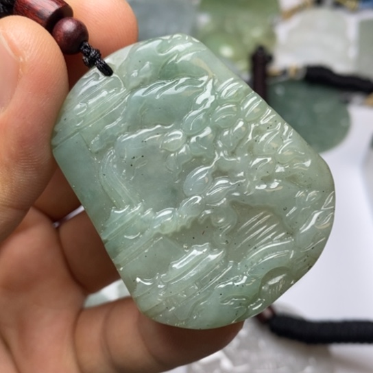 翡翠未镶嵌颈饰翡翠