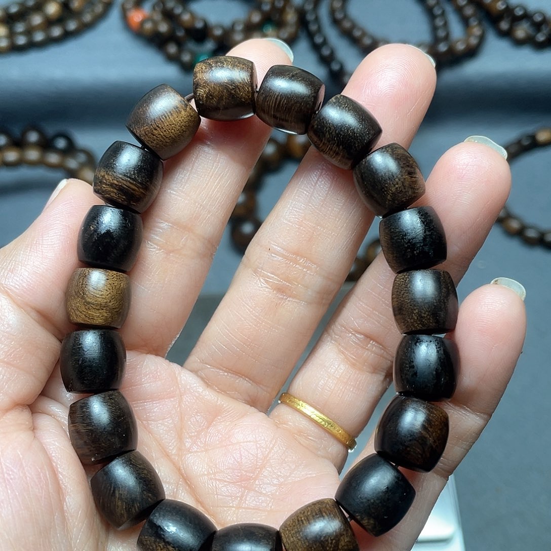 沉香手串昱*紫棋瘤疤1.0