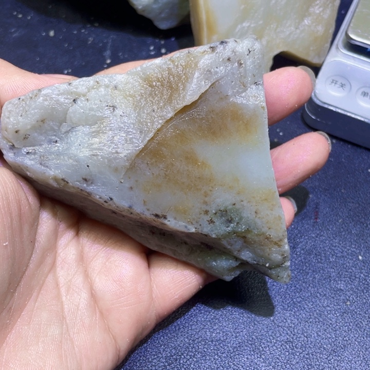 未镶嵌和田玉珠宝半成品