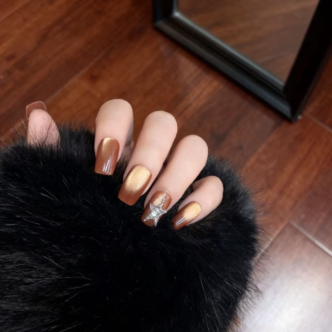 【可可棕】短款显白爆闪棕色猫眼纯手工穿戴甲秋冬高级气质美甲贴片