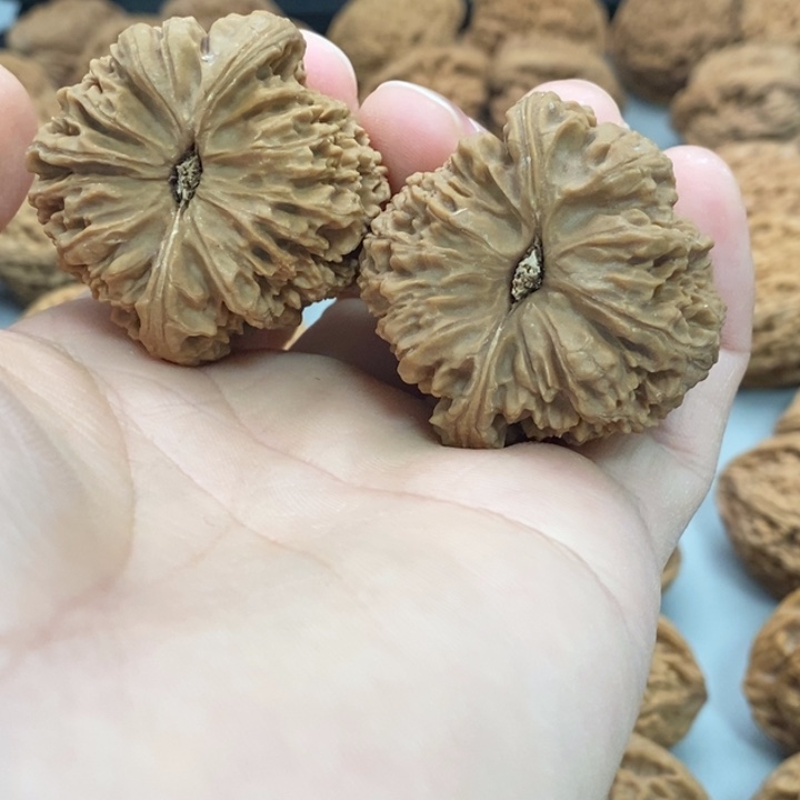 嗯***哼吊坠文玩核桃留疤南疆石