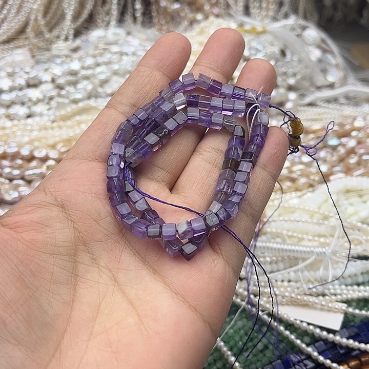 玛瑙/玉髓未镶嵌珠宝半成品一条4mm紫晶方糖