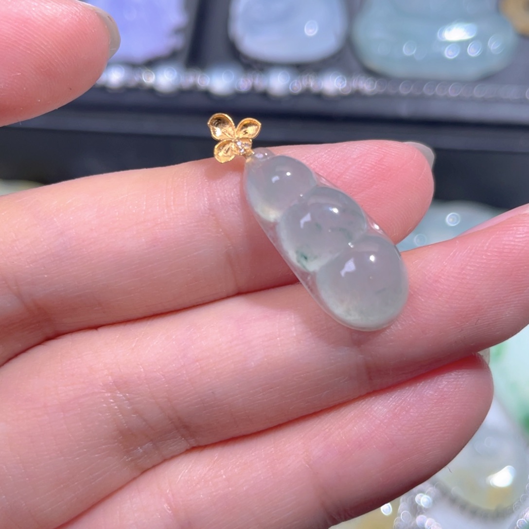 颈饰18K金镶嵌翡翠翡翠