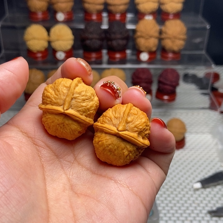 文玩核桃把件三棱18