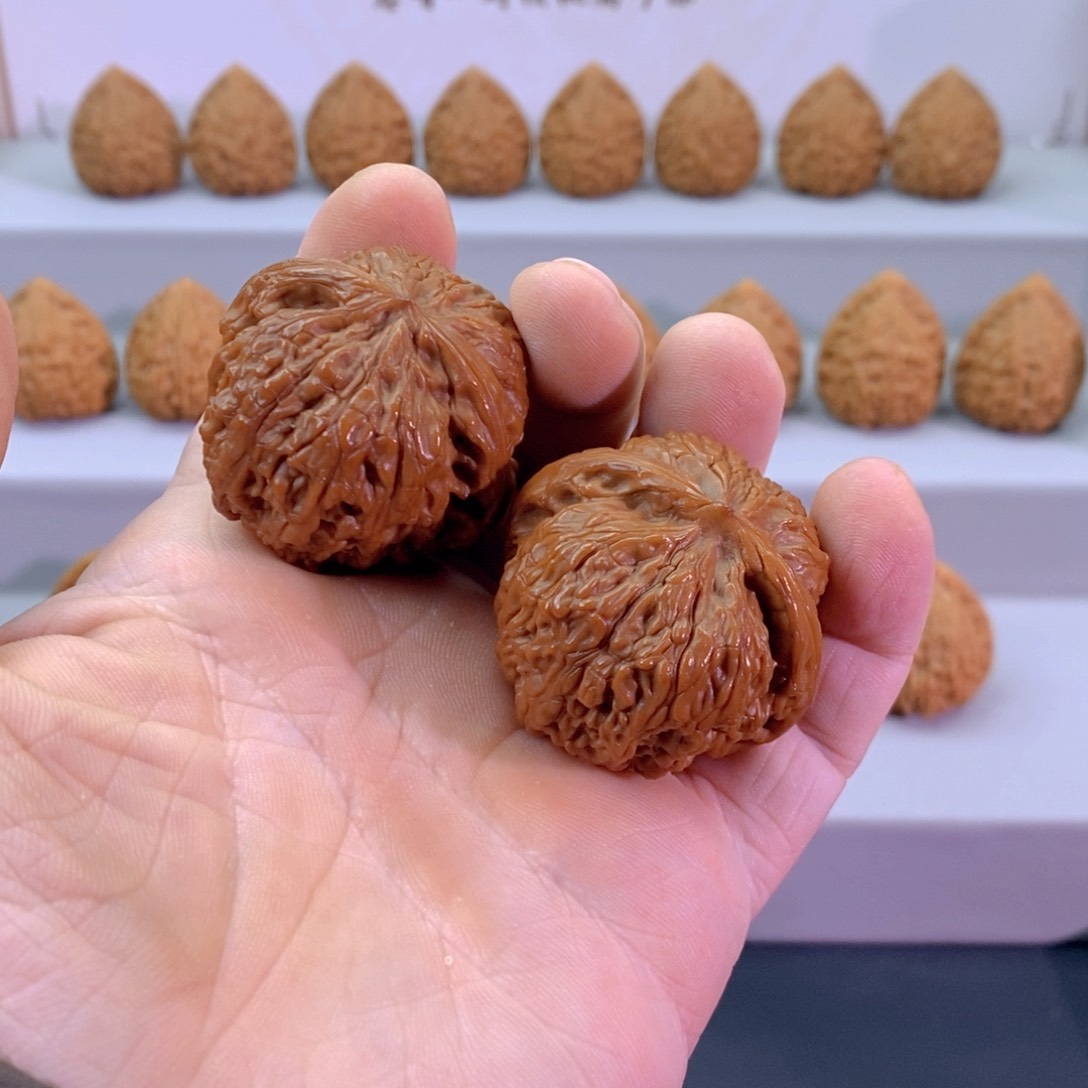 文玩核桃把件40皇家正圆