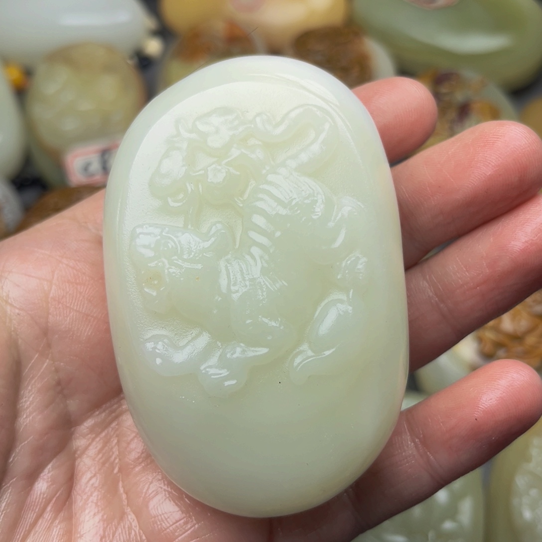 石材方解石手把件虎