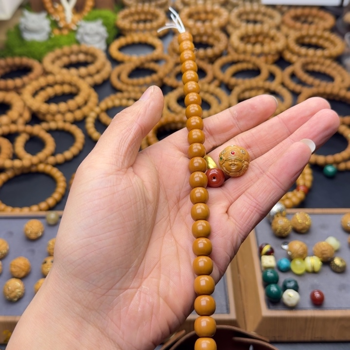 崔***长吊坠猴头核桃老型➕财神➕红