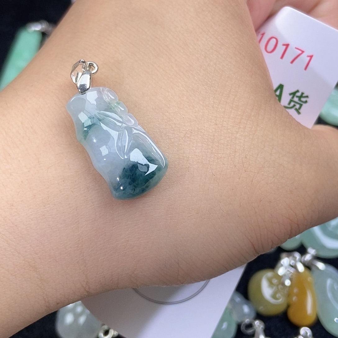 翡翠未镶嵌颈饰天然