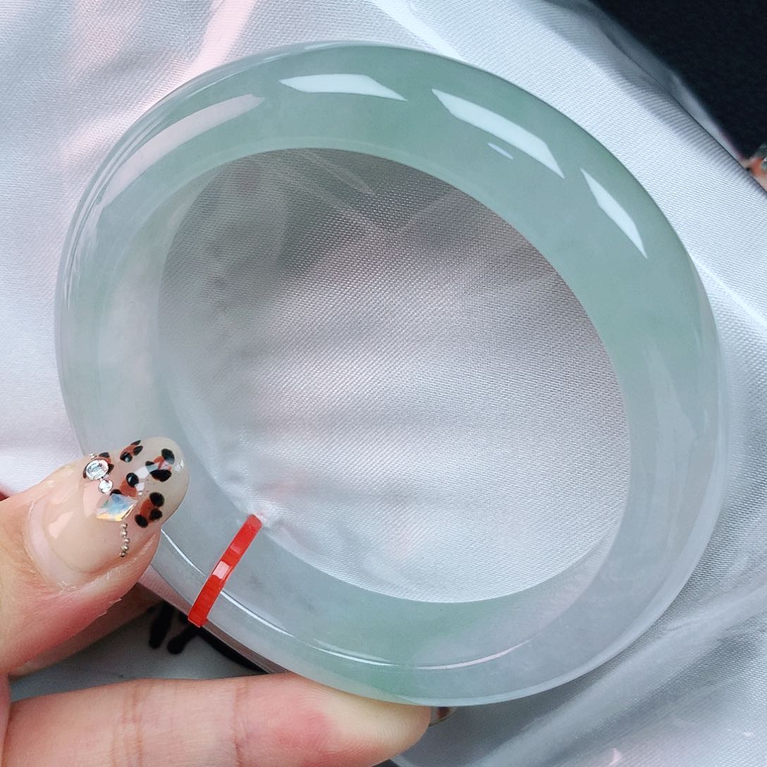 翡翠手镯未镶嵌58圈