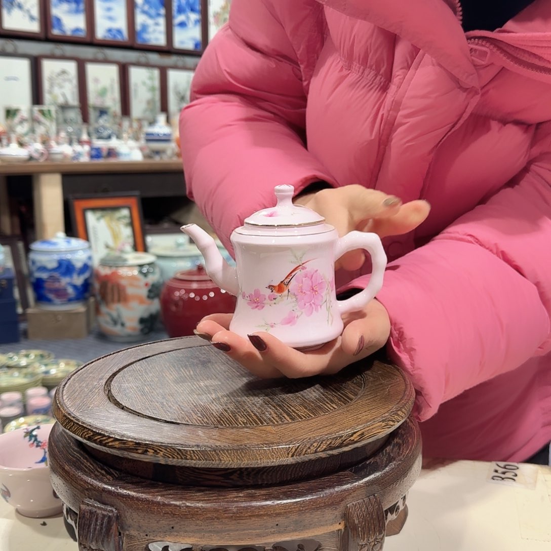 瓷摆件////////景德镇陶瓷瓷器。