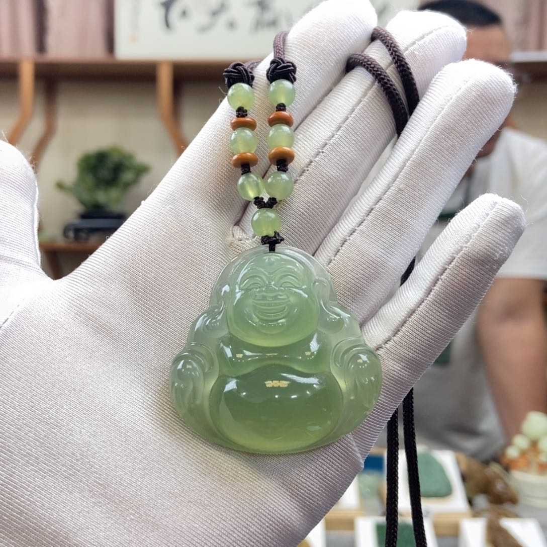 蛇纹石玉未镶嵌吊坠