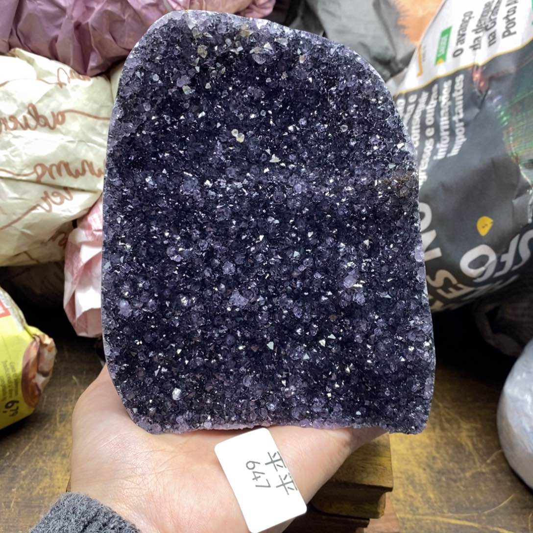 紫晶乌拉圭未镶嵌