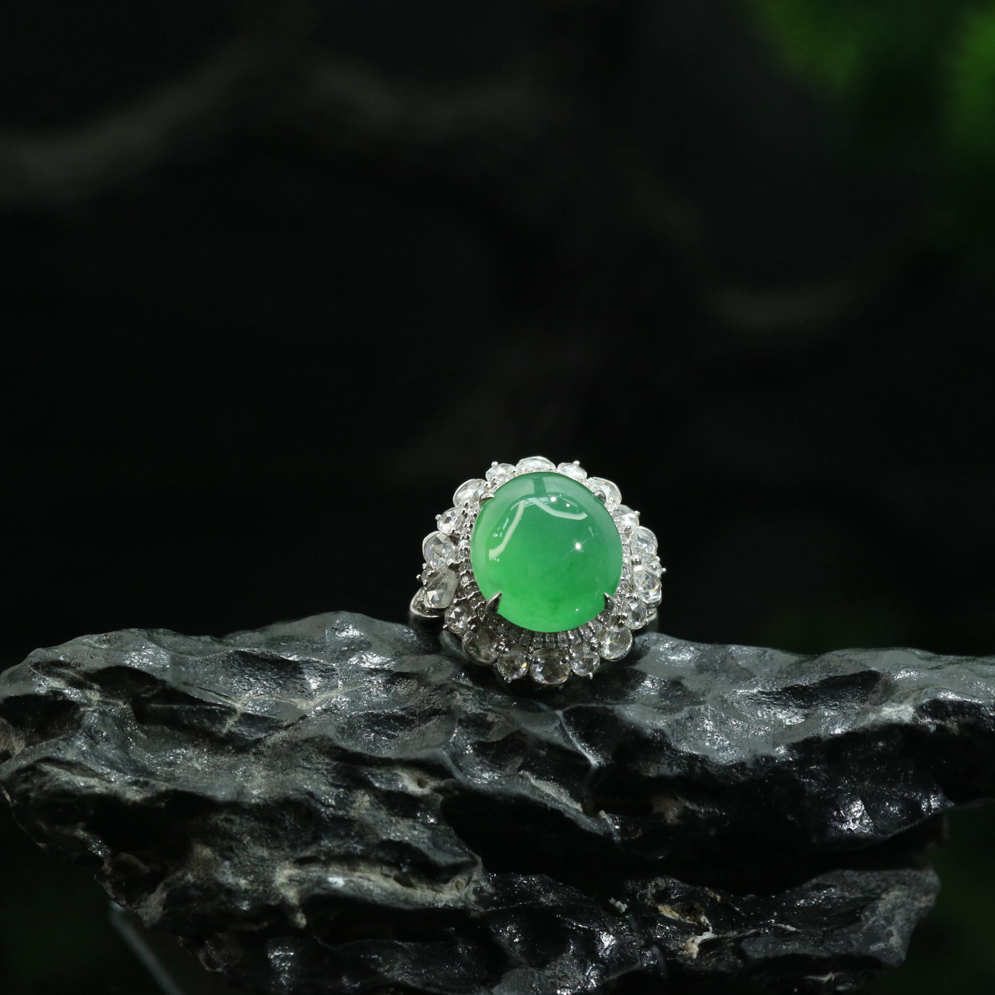 28天然缅甸翡翠A货18k戒指/500987/上海嘉禾拍卖