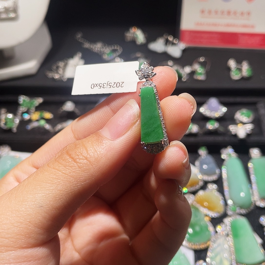 翡翠银S925镶嵌颈饰