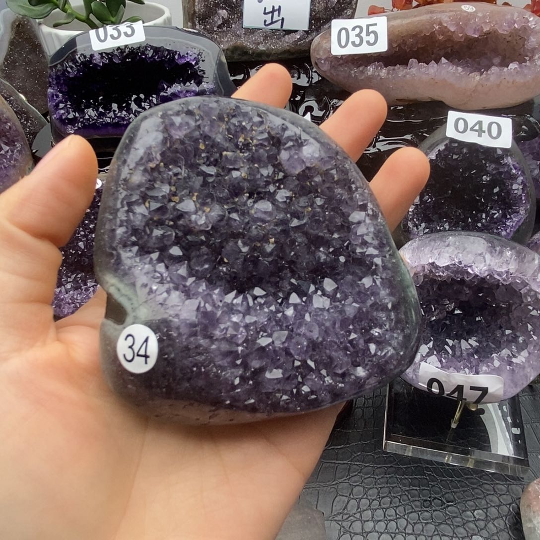 紫晶未镶嵌大型摆件（非配饰）