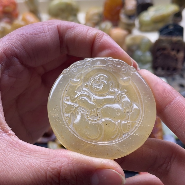 蛇纹石玉颈饰未镶嵌